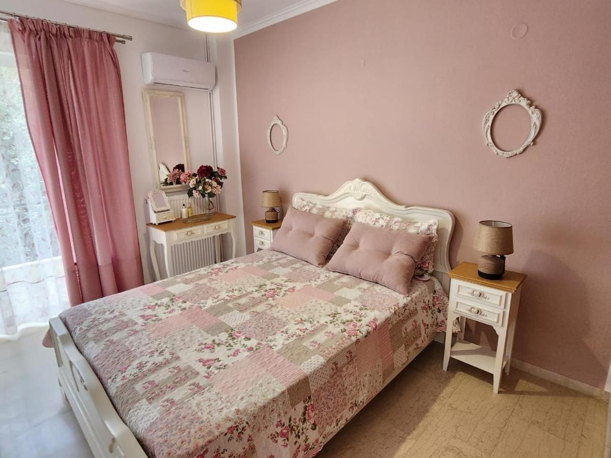 Queen Aspri Apartment 3' Min To The Beach! Αντίκυρα Εξωτερικό φωτογραφία
