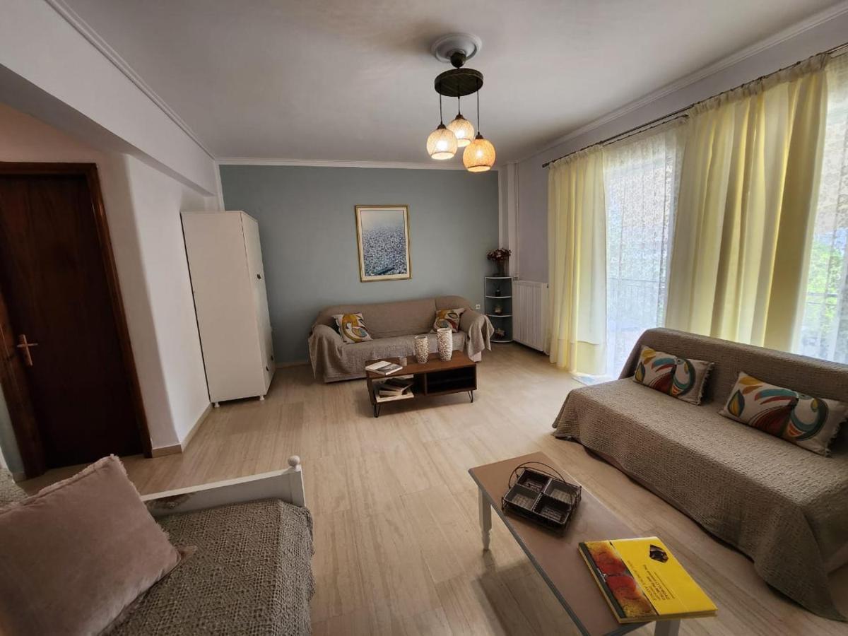 Queen Aspri Apartment 3' Min To The Beach! Αντίκυρα Εξωτερικό φωτογραφία