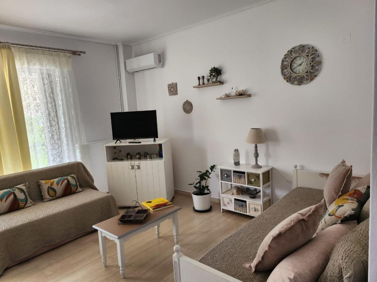 Queen Aspri Apartment 3' Min To The Beach! Αντίκυρα Εξωτερικό φωτογραφία