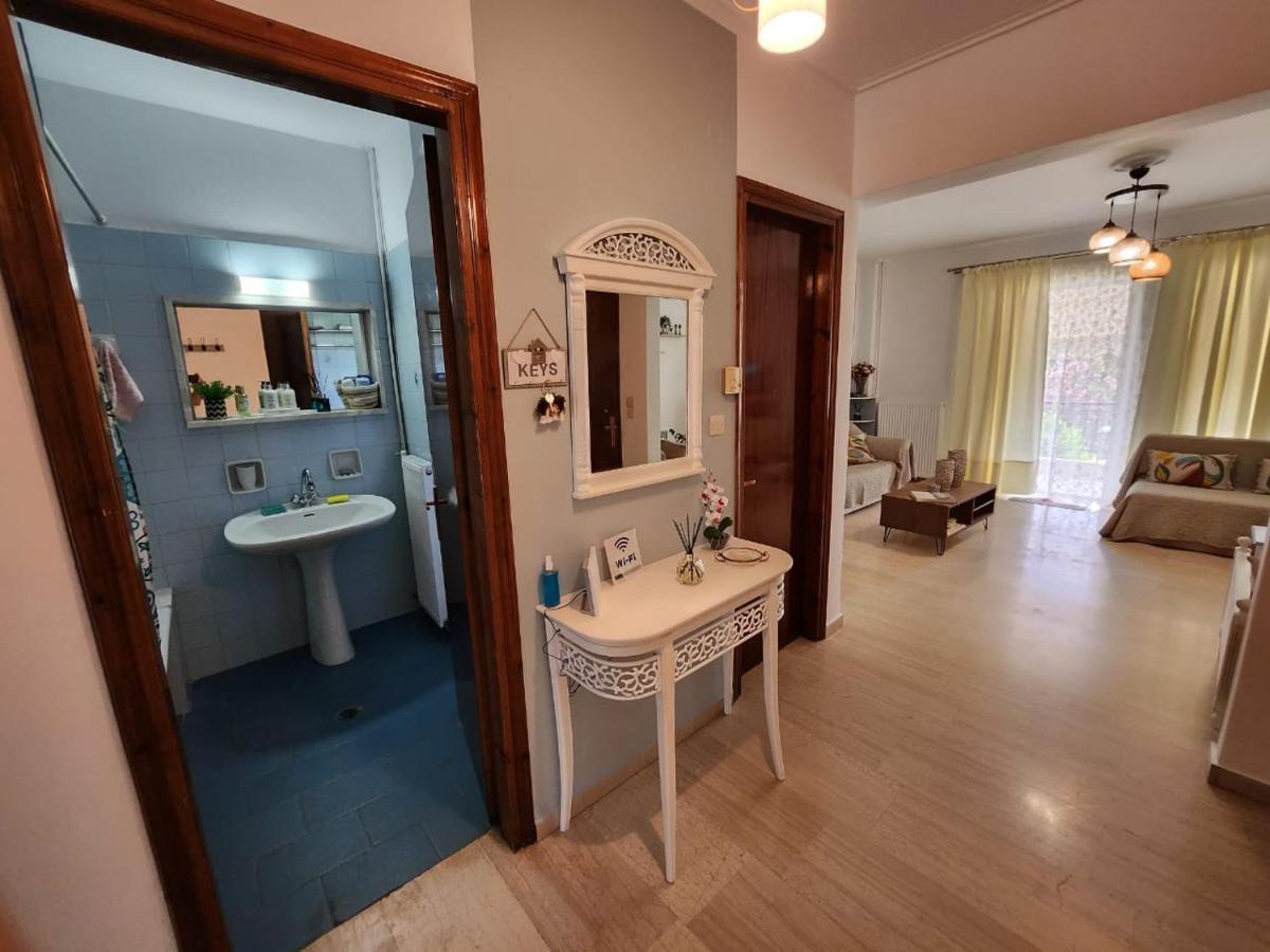 Queen Aspri Apartment 3' Min To The Beach! Αντίκυρα Εξωτερικό φωτογραφία